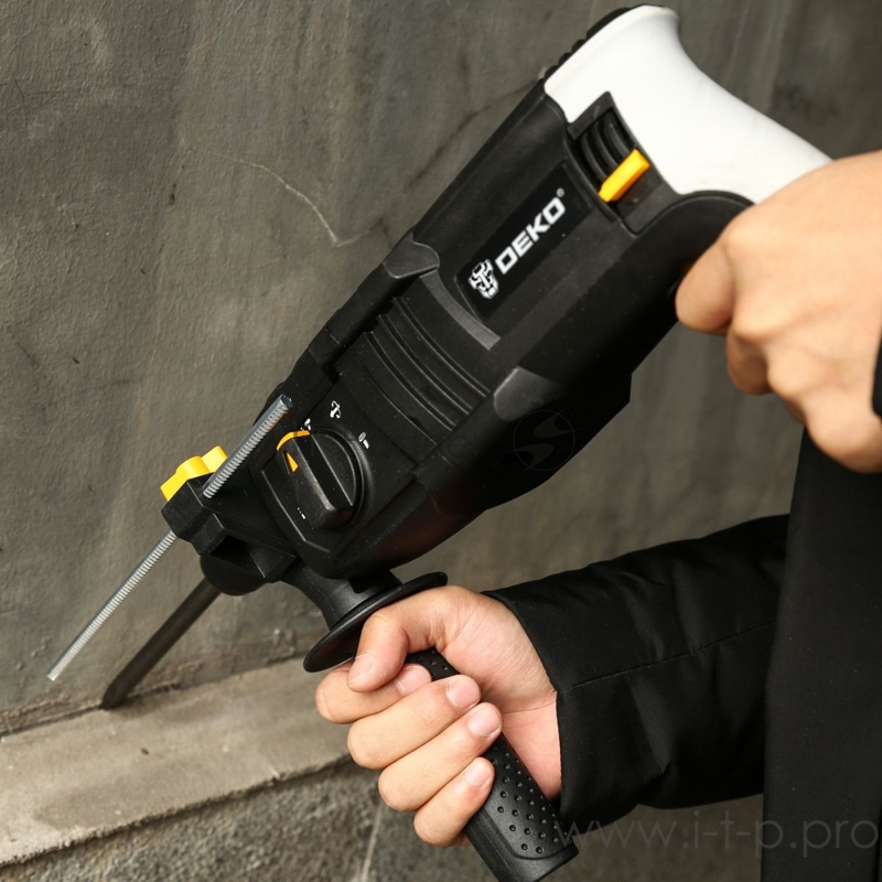 Перфоратор Deko DKH850W патрон:SDS-plus уд.:3Дж 850Вт (кейс в комплекте)