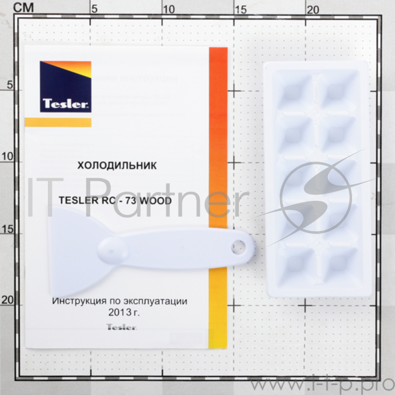 Мини-холодильник TESLER RC-73 WOOD