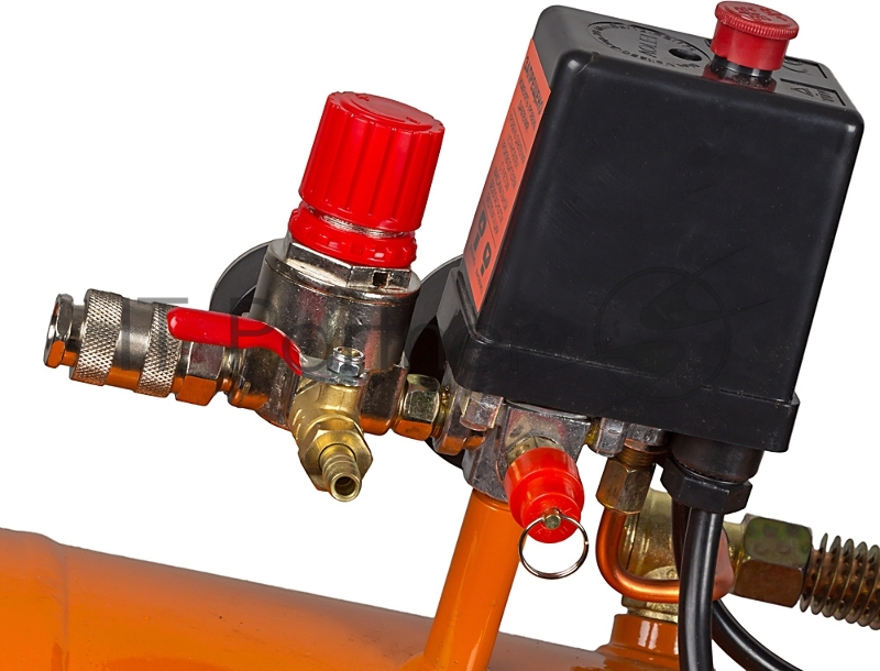 Компрессор поршневой Вихрь КМП-400/100 масляный 24000л/мин 100л 2500Вт оранжевый