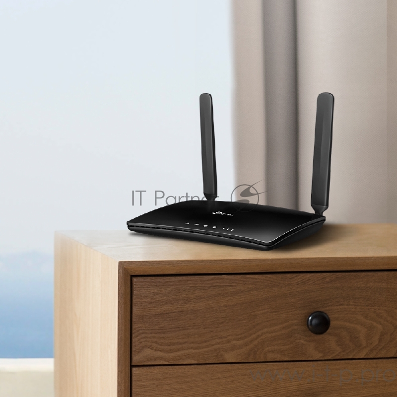 Маршрутизатор 4G LTE Router, internal unlocked 4G/3G Modem, 3 10/100Mbps LAN and 1 10/100Mbps LAN/WAN port, 2 internal Wi-Fi and 2 detachable LTE antennas