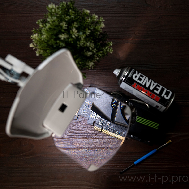 Лупа на струбцине REXANT, квадратная 3D+20D, с подсветкой 6 LED, серия EXPERT, белая