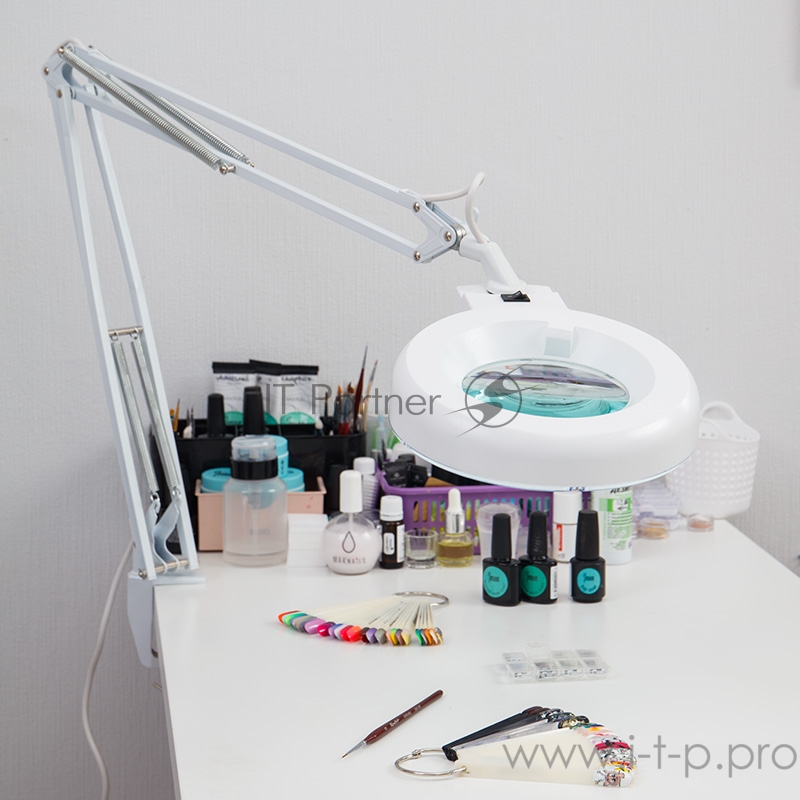 Лупа на струбцине REXANT, круглая, 8D, с подсветкой, белая