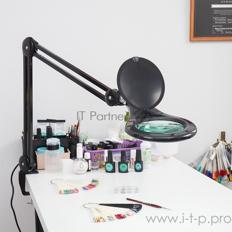 Лупа на струбцине REXANT, круглая, 5D, с подсветкой 56 SMD LED, черная