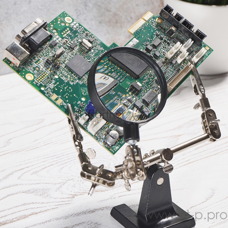 Держатель «Третья рука» REXANT, 2 зажима, чугун, лупа (2.5х) 60 мм