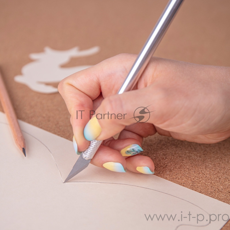 Нож с перовым лезвием 5 запасных лезвий (скальпель) REXANT