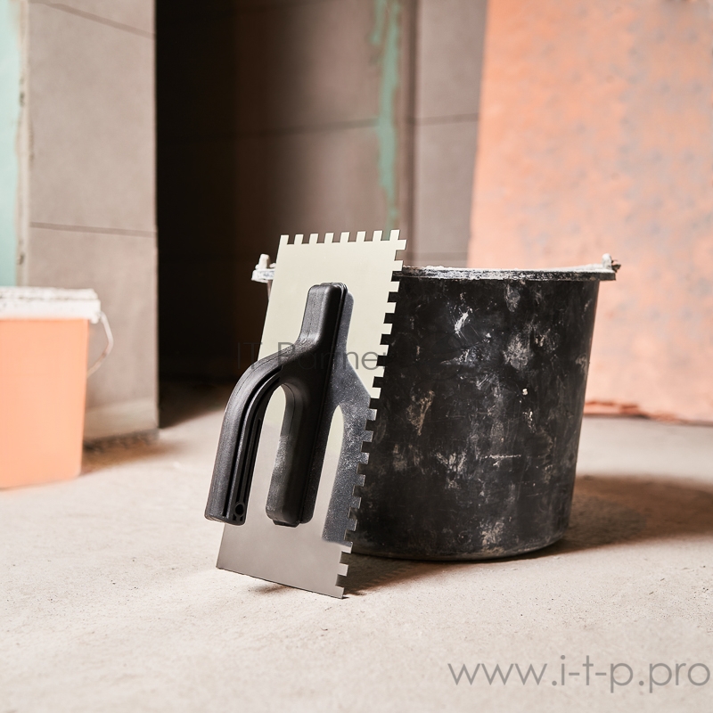 Гладилка нержавеющая 130х270 мм, зуб 8х8 мм, пластиковая ручка REXANT