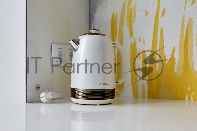 Чайник электрический Hyundai HYK-S4500 1.7л. 2200Вт жемчужный/золотистый (корпус: нержавеющая сталь/пластик)