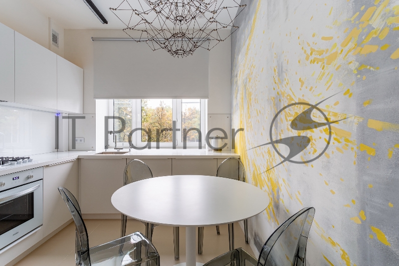 Чайник электрический Hyundai HYK-S4500 1.7л. 2200Вт жемчужный/золотистый (корпус: нержавеющая сталь/пластик)