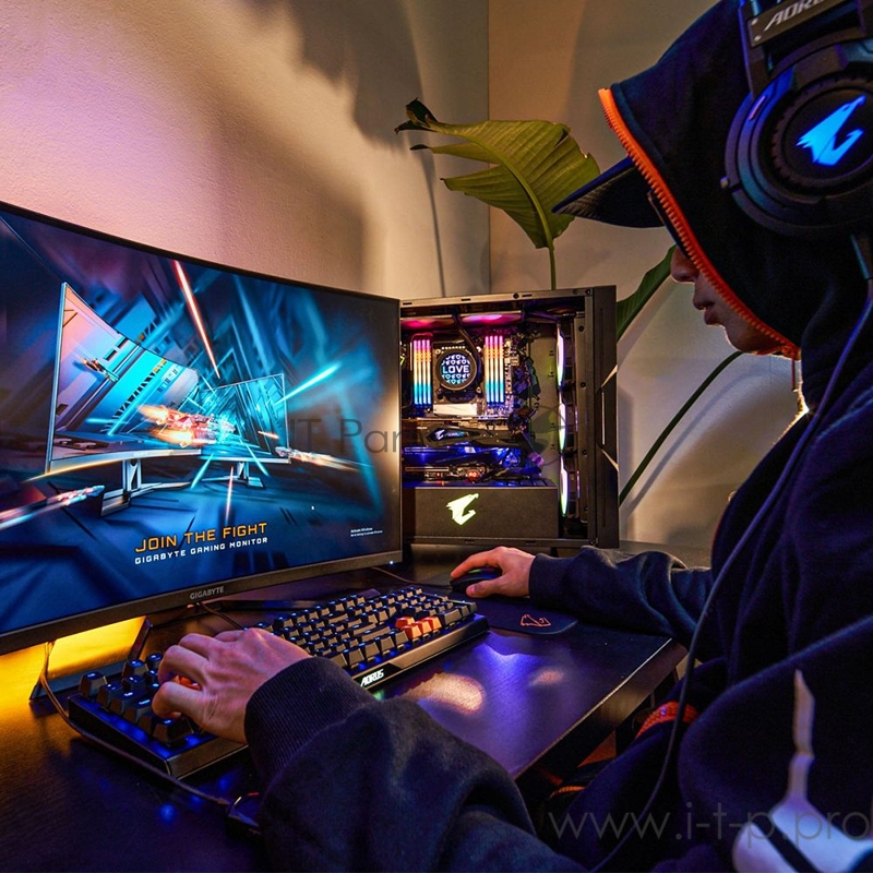 Монитор Gigabyte 31.5 G32QC A VA 2560x1440 165Hz 350cd/m2 16:9