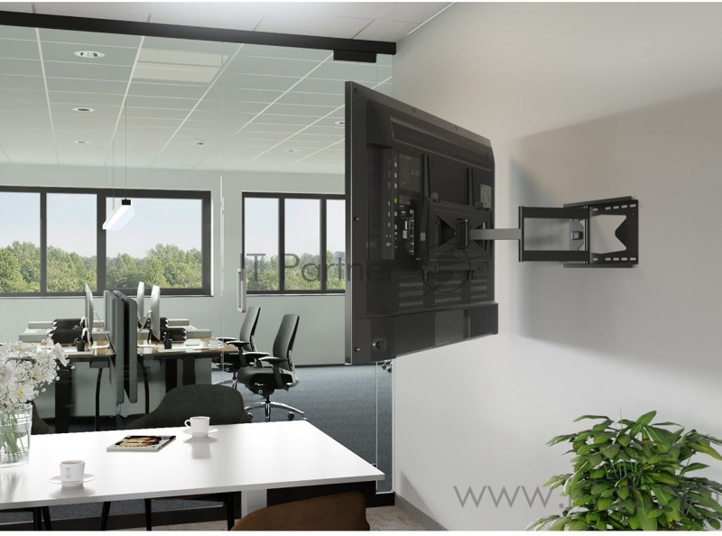 Кронштейн для телевизора Hama Fullmotion Professional черный 37-80 макс.40кг настенный поворот и наклон