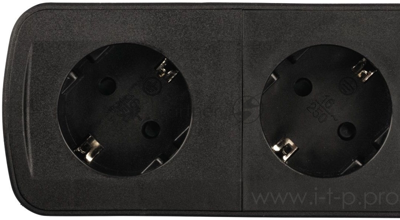 Сетевой удлинитель Hama H-137366 1.5м (6 розеток) черный (коробка)