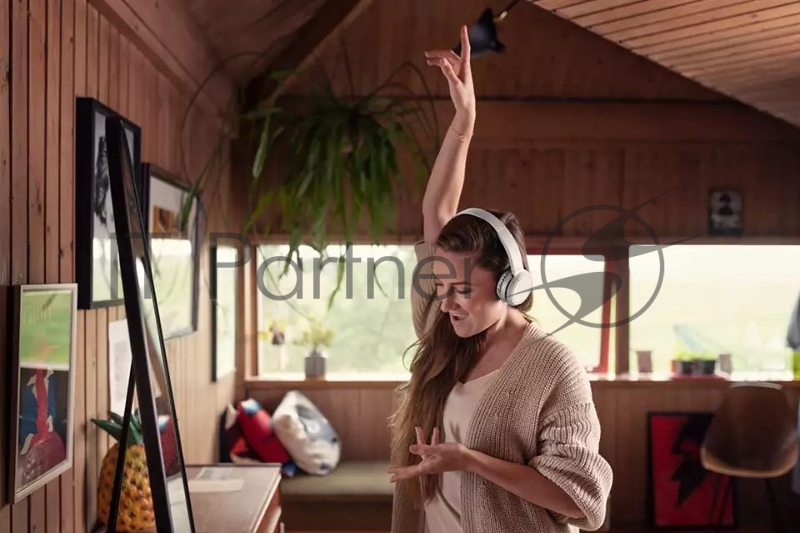 Наушники накладные/Bluetooth 5.0/Время работы 29 ч/мягкие дышащие амбушюры/функция Bass Boost для усиления низких частот/быстрая зарядка