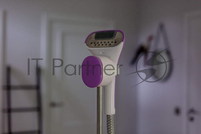 Отпариватель напольный Starwind SVG7450 1800Вт белый/фиолетовый