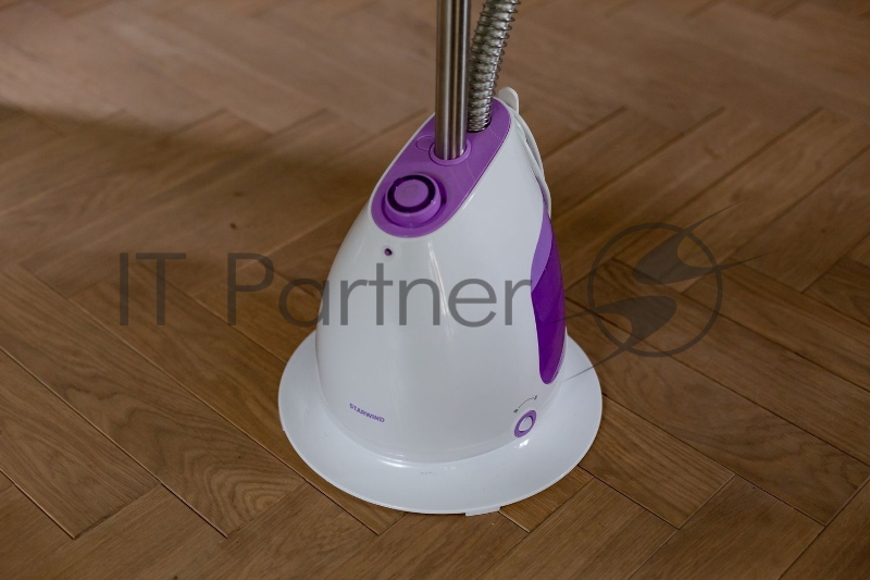 Отпариватель напольный Starwind SVG7450 1800Вт белый/фиолетовый