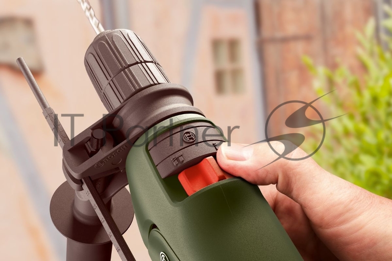 Дрель ударная Bosch EasyImpact 600 патрон:быстрозажимной реверс (кейс в комплекте)