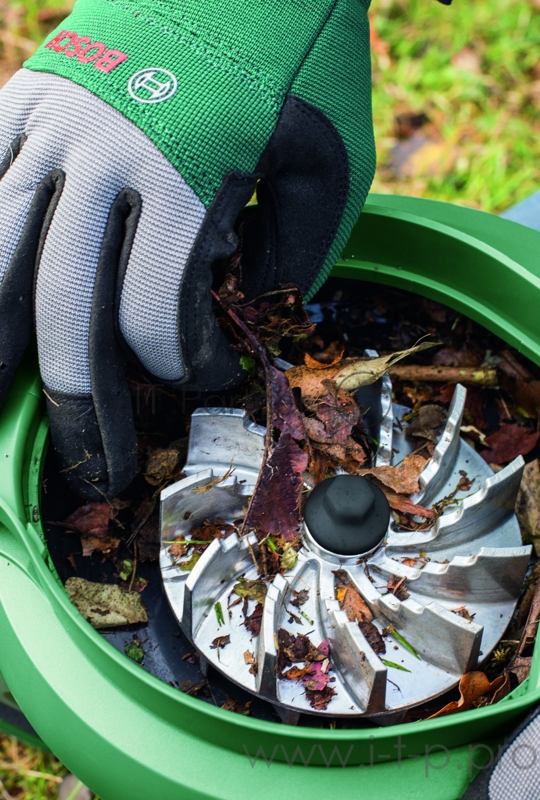 Воздуходувка-пылесос Bosch UniversalGardenTidy 3000 3000Вт пит.:от сети зеленый/черный