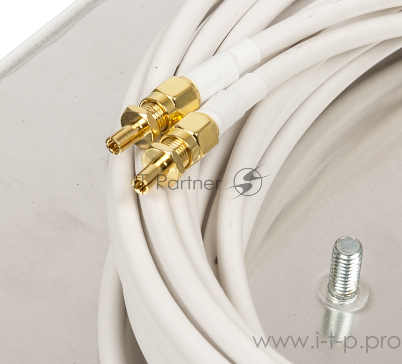 Антенна DS-4G2SMAM5M-2SFTS9-2 5м многодиапазонная белый