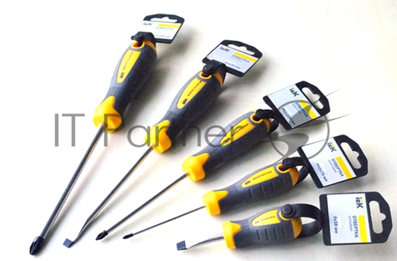 Отвертка шлицевая Master 3х75мм IEK TSC-1SL-375