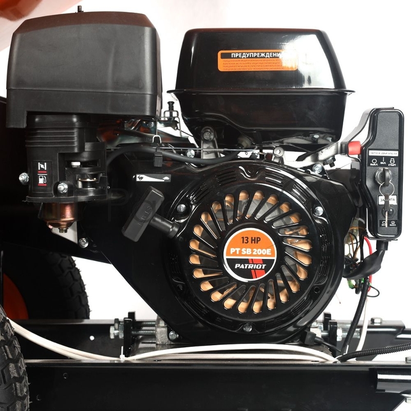 Измельчитель бензиновый PATRIOT PT SB200 E, 13л.с. электрозапуск, макс диаметр веток 100мм
