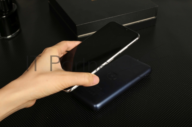 Мобильный аккумулятор Romoss WSL10 Li-Pol 10000mAh 3A+2A синий 2xUSB беспроводная зарядка