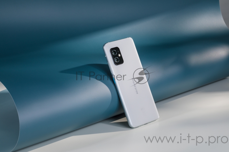 Смартфон Asus ZS590KS Zenfone 8 128Gb 8Gb серебристый моноблок 3G 4G 2Sim 5.92 1080x2400 Android 11 64Mpix 802.11 a/b/g/n/ac/ax NFC GPS GSM900/1800