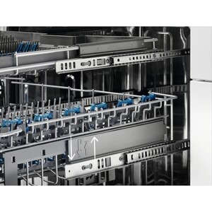 Посудомоечная машина ELECTROLUX SMM43201SX узкая