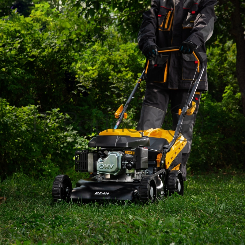 DENZEL Газонокосилка бензиновая GLD-420, 146 см3,шир 42 см,40 л 58805
