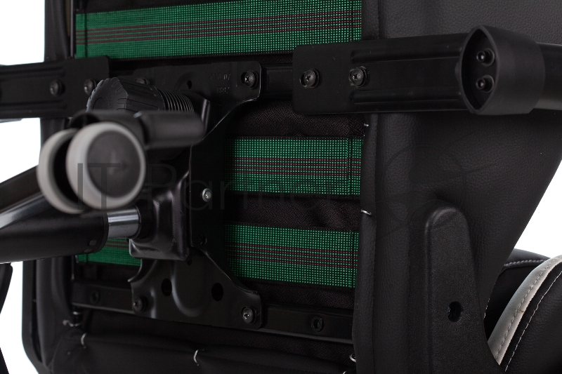 Кресло игровое Zombie VIKING TANK черный/красный/белый искусственная кожа с подголов. крестовина металл