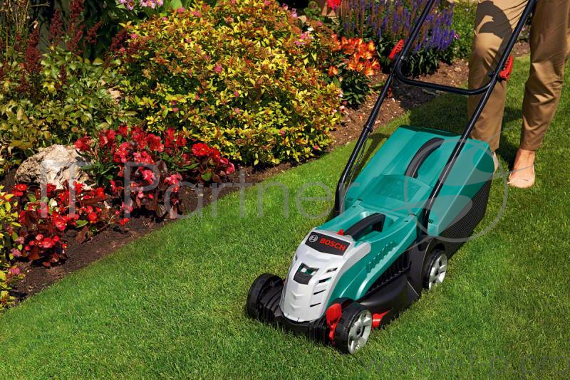 Газонокосилка роторная Bosch Rotak 32 LI аккумуляторная