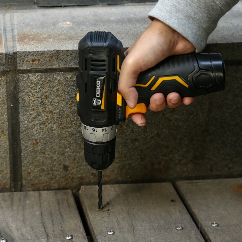 Дрель-шуруповерт Deko GCD12DU3 12Вт аккум. патрон:быстрозажимной