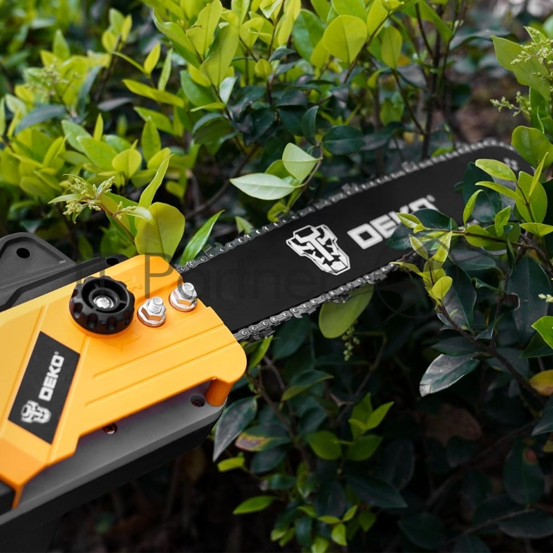 Электропила цепная DEKO DKEC16 063-4246