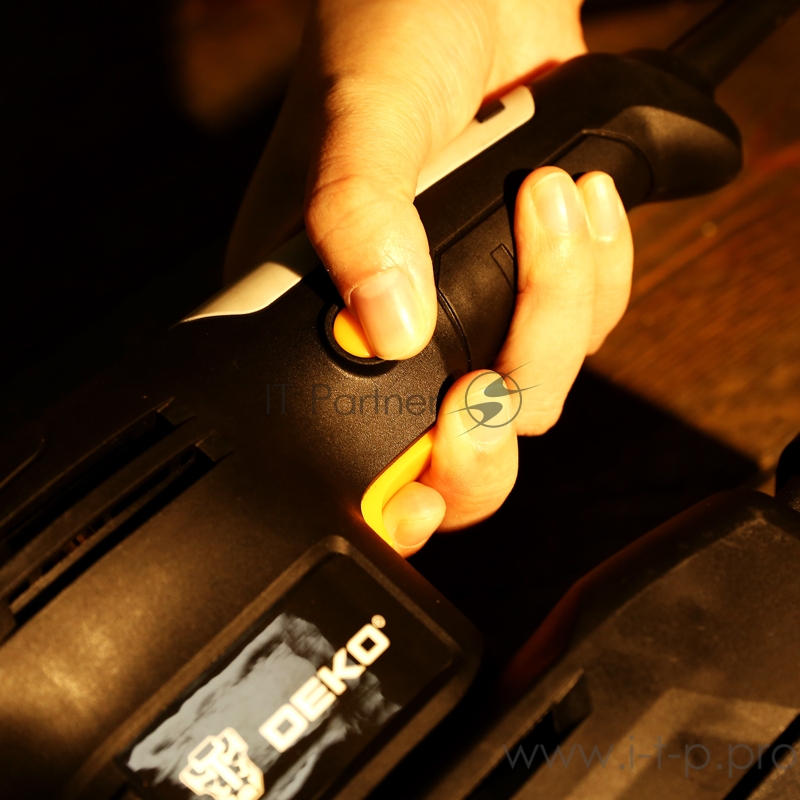 Вибро шлифовальная машина Deko DKS250 250Вт