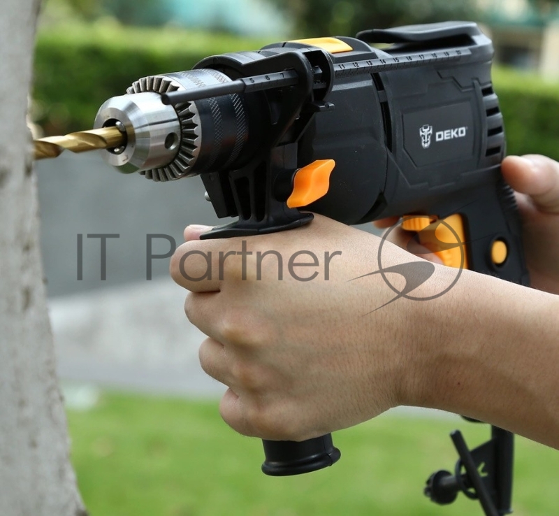 Дрель ударная сетевая DEKO DKID600W в пластиковом кейсе + набор инструментов 92 предмета063-4157