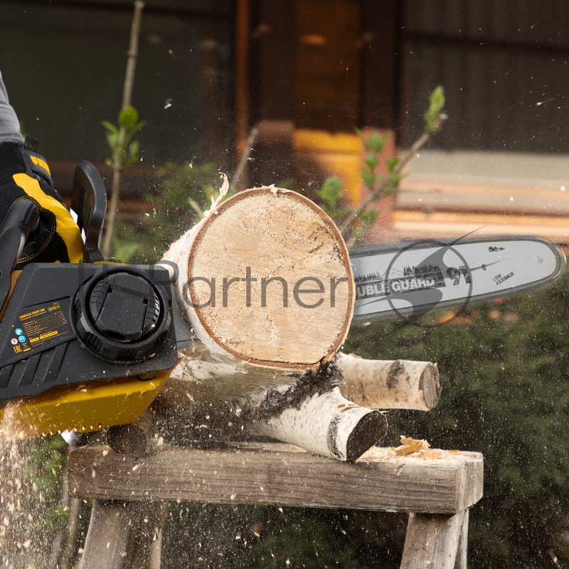 Цепная пила аккумуляторная бесщет. DENZEL RCS400-36, Li-ion, 36 В, 4 Ач, шина 400 мм/ 58610