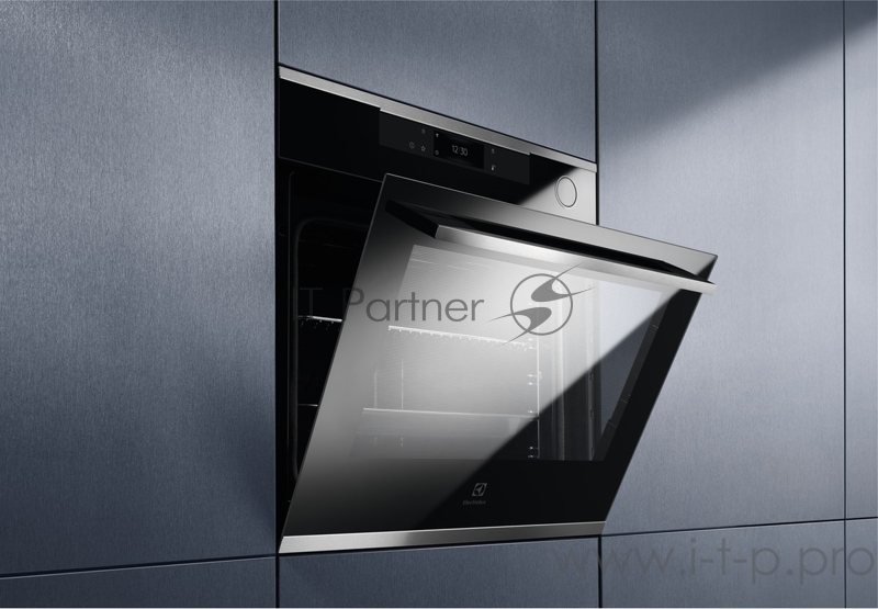 Встраиваемый духовой шкаф с паром Electrolux SteamCrisp PRO 700, основной цвет - нержавеющая сталь, сенсорное управление, цветной ЖК-дисплей, электронное регулирование времени и температуры, будильник, таймер отключения, отложенный старт, хромирован