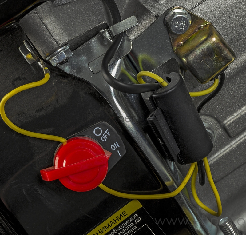 Подметательная машина бензин. Huter SGC 4100S 6.5л.с.