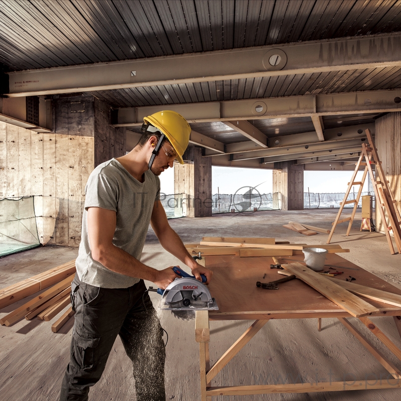 Циркулярная пила BOSCH GKS 140 06016B3020