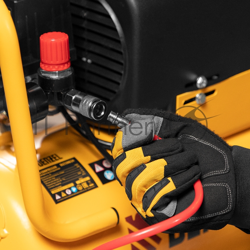 Компрессор DENZEL воздушный DLC1300/24 безмасляный 1,3 кВт, 24 литра, 206 л/мин/ 58171