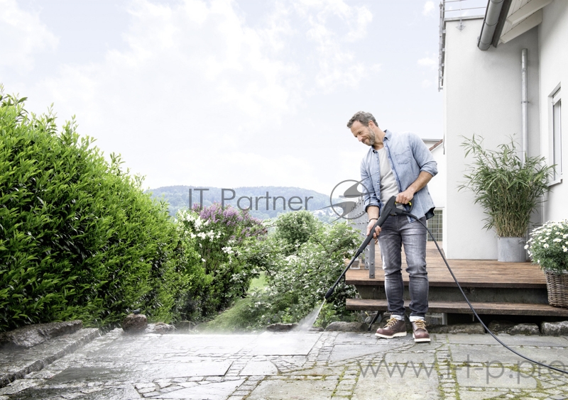 Минимойка Karcher K 4 Compact UM 1800Вт