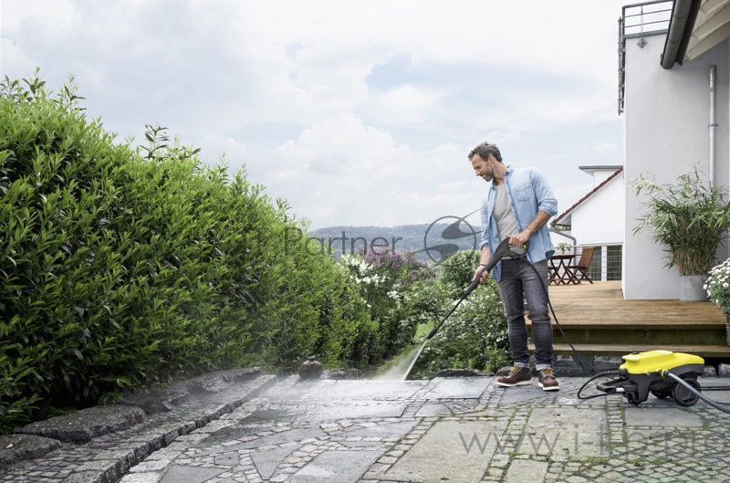 Минимойка Karcher K 4 Compact UM 1800Вт