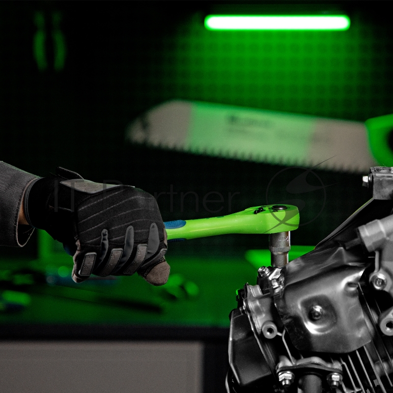 Ключ трещотка СИБРТЕХ двухкомпонентная рукоятка 1/2 14009