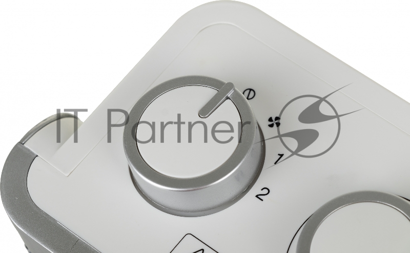 Тепловентилятор Hyundai H-FH1.5-F11MC (серебряный)Номинальная потребляемая мощность, Вт: 1500 Тип нагревательного элемента: Металлокерамический Класс электрозащиты: II class Номинальная сила тока, А: 6.5 Класс влагозащиты: IPX0 Обслуживаемая площадь,