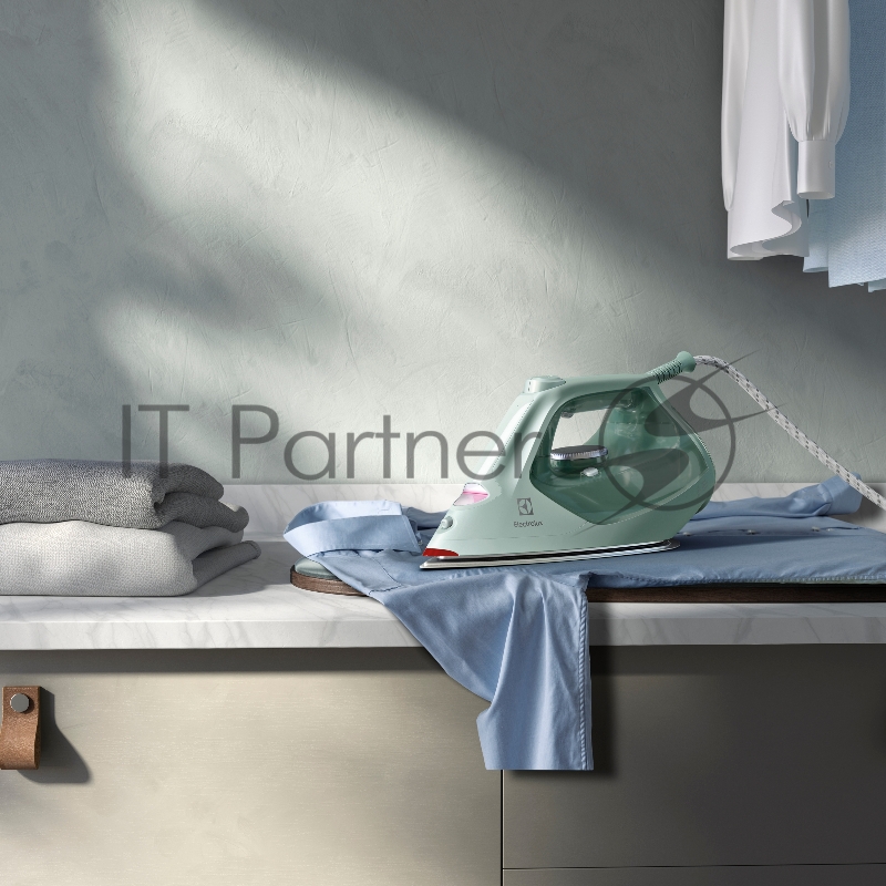 Утюг Electrolux E7SI1-6LG, Цвет -Зеленый, Материал подошвы SKI500, мощность - 2300 Вт, 3-полосное автоматическое отключение Saftey, паровой удар 220 г ,Постоянная подача пара 0-35 г / мин, регулируемый пар, бак для воды 370 мл, индикатор горячей под