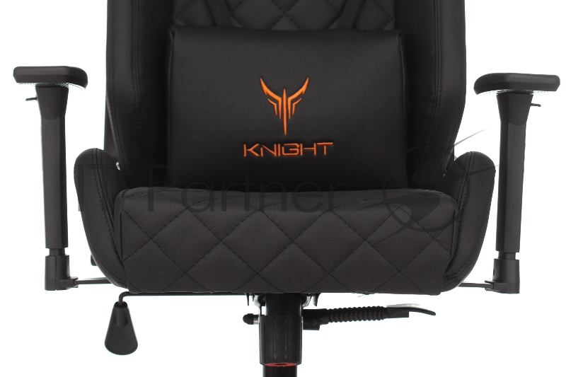 Кресло игровое Knight OUTRIDER черный ромбик эко.кожа с подголов. крестовина металл