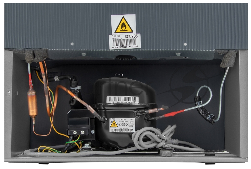 Морозильная камера SunWind SCU205 белый