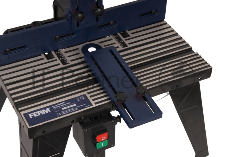 Фрезерный станок Ferm PRA1011