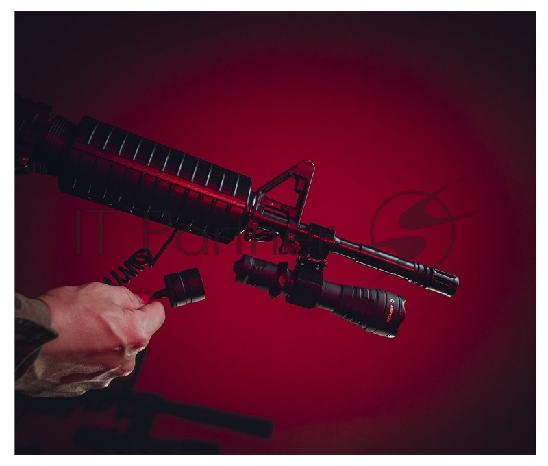 Фонарь Armytek Predator Pro Magnet черный/белый лам.:светодиод. (F07301W)