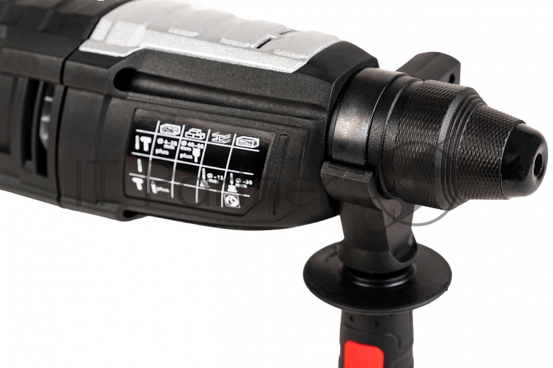 Перфоратор РВН28-С1 P.I.T. МАСТЕР (3-реж.гор.1050Вт.3,2дж.SDS+ пласт.кейс,3 бура,пика, зуб-ло, макс.бур 28, шт