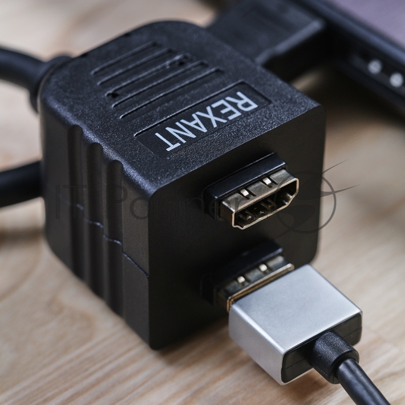 Переходник REXANT штекер HDMI - 2 гнезда HDMI с проводом, черный (10 шт./уп.)