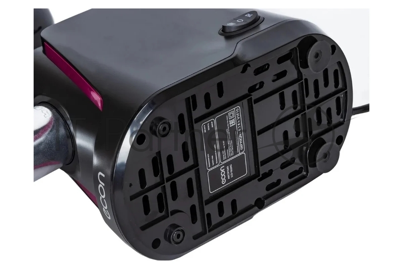 Мясорубка Econ ECO-1062MG, Макс. мощность 2000 Вт, Производительность 2,2 Кг/мин, Функция - реверс, Пластиковый лоток, 1 скорость, Нож из высококачественной стали, Защита от перегрузки двигателя, В комплекте 2 решетки 7/5 мм, Насадки для приготовлени